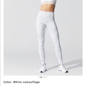 Alo Yoga High Waist Vapor legging